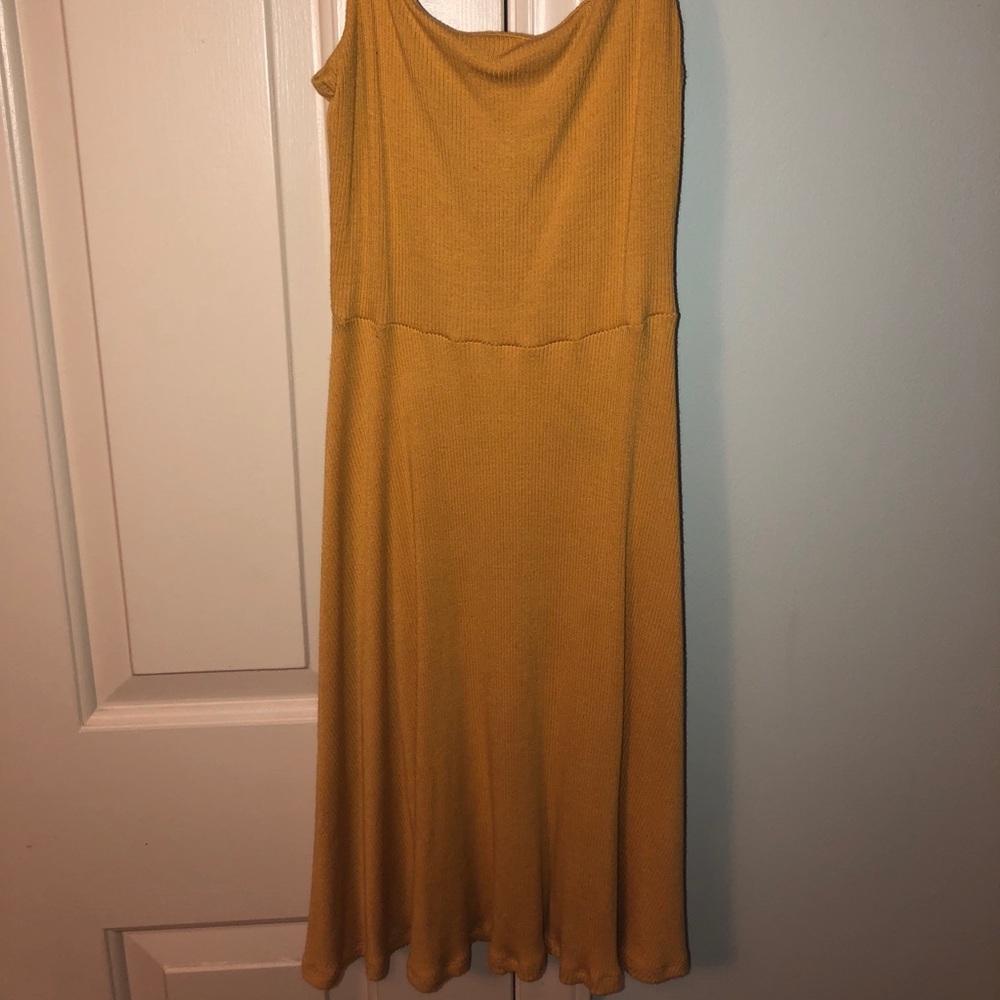 3/$20✨Yellow/Gold Skater Dress